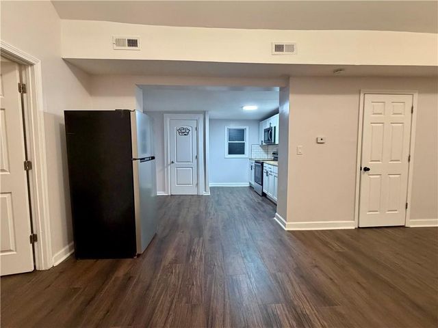 324 W South Avenue, Independence, MO 64050