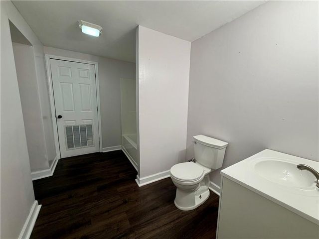 324 W South Avenue, Independence, MO 64050