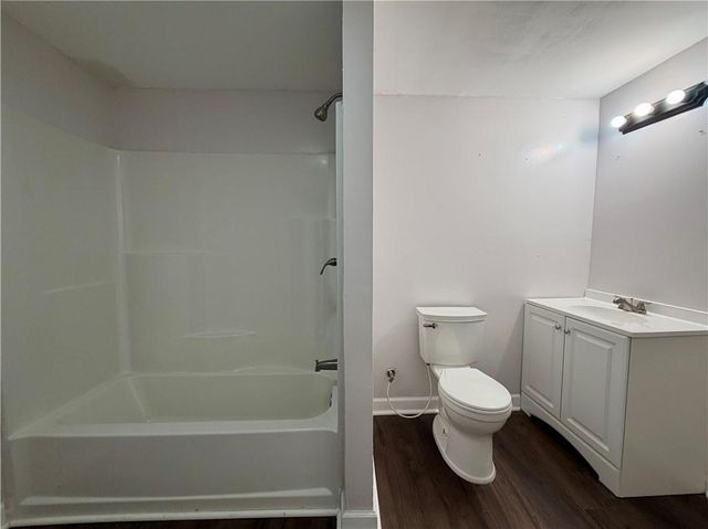 324 W South Avenue, Independence, MO 64050