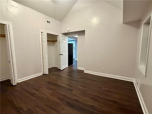 324 W South Avenue, Independence, MO 64050