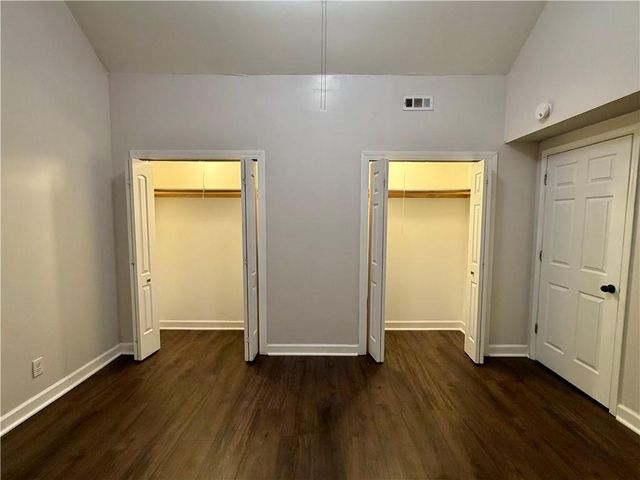 324 W South Avenue, Independence, MO 64050