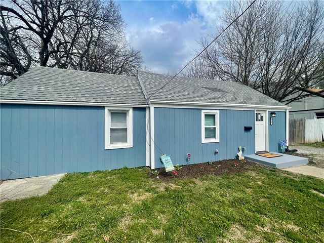 324 W South Avenue, Independence, MO 64050