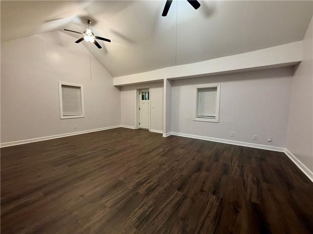 324 W South Avenue, Independence, MO 64050