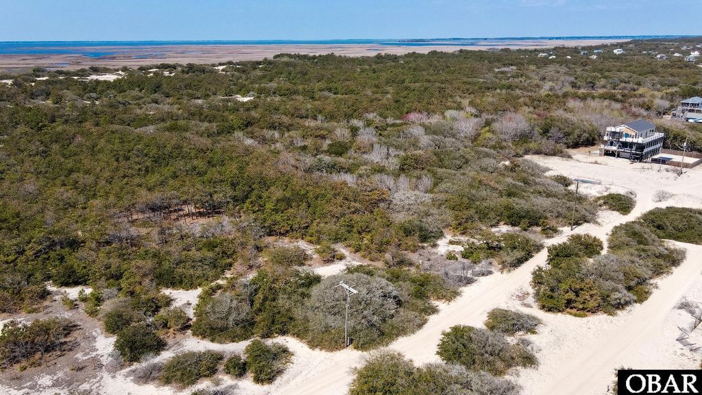Image 11 of property listing at 1602 Ocean Pearl Road lot 11, Corolla, NC 27927