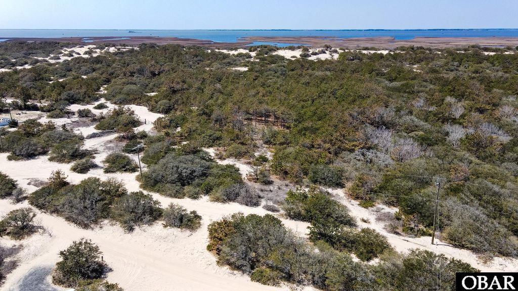 Image 7 of property listing at 1602 Ocean Pearl Road lot 11, Corolla, NC 27927