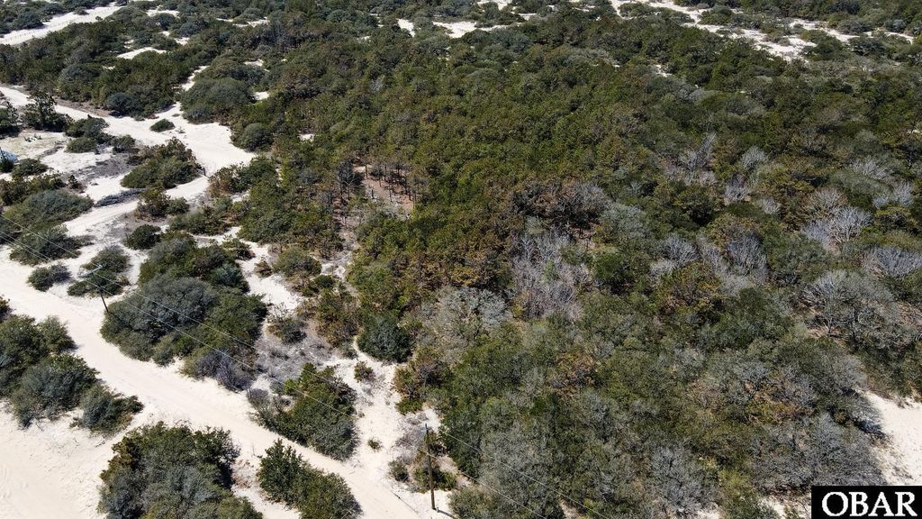 Image 8 of property listing at 1602 Ocean Pearl Road lot 11, Corolla, NC 27927