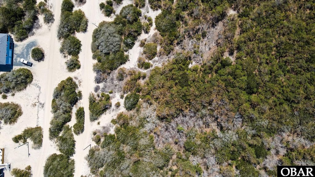 Image 10 of property listing at 1602 Ocean Pearl Road lot 11, Corolla, NC 27927