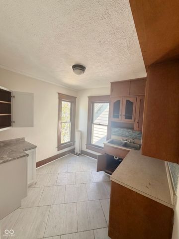 1015 Delaware Street, Anderson, IN 46016