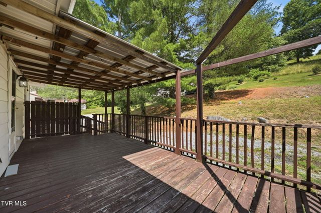 223 Cedar Creek Road, Gray, TN 37615