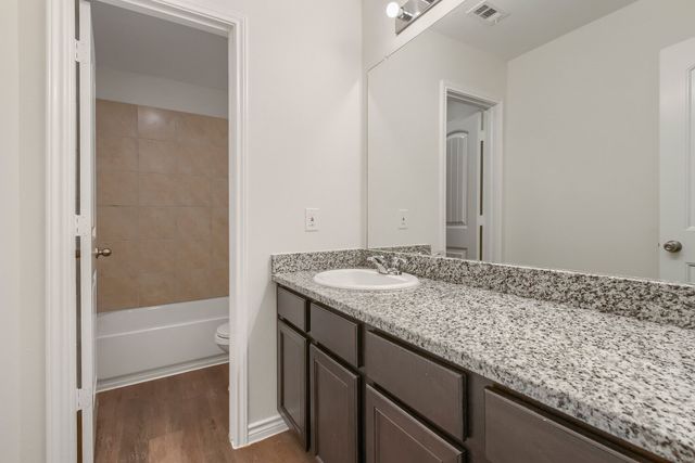 1309 Fantail Lane, Ennis, TX 75119
