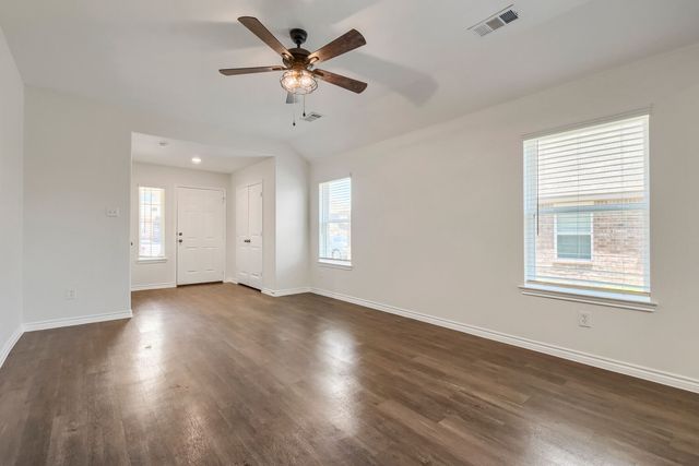 1309 Fantail Lane, Ennis, TX 75119