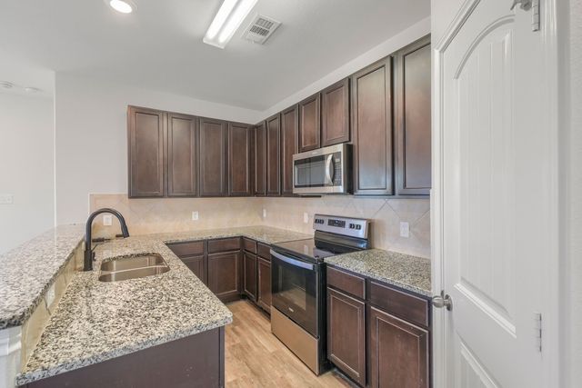 1309 Fantail Lane, Ennis, TX 75119