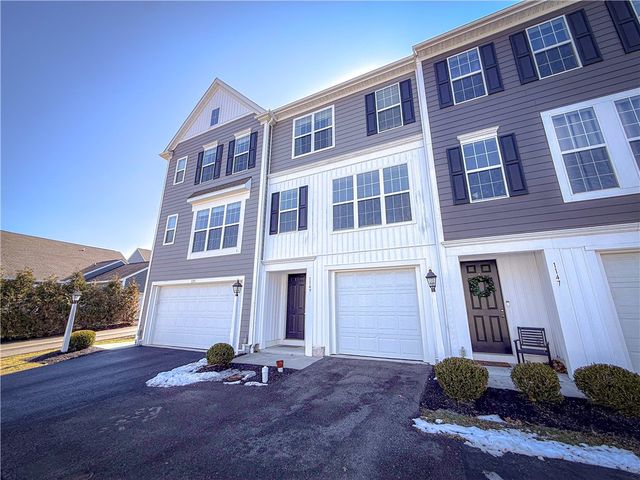 1149 Sray, South Fayette, PA 15017