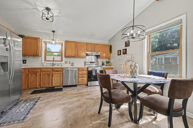 5866 Penny Farm Drive SE, Kentwood, MI 49508