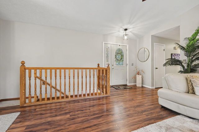 5866 Penny Farm Drive SE, Kentwood, MI 49508