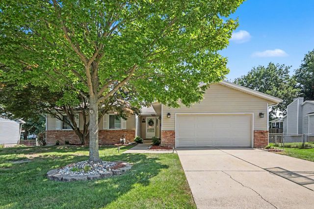 5866 Penny Farm Drive SE, Kentwood, MI 49508