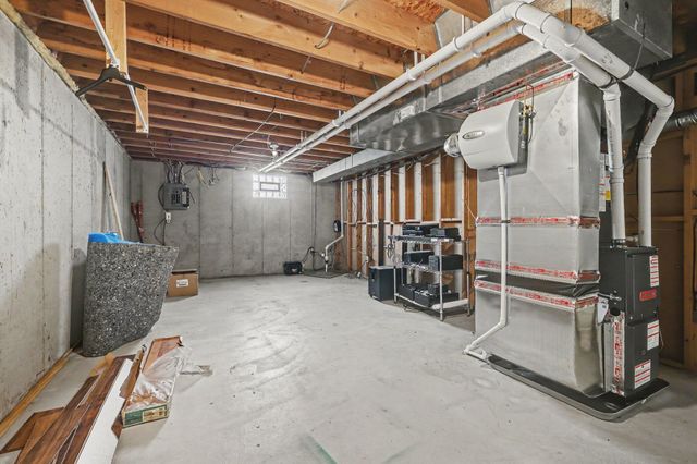 5866 Penny Farm Drive SE, Kentwood, MI 49508