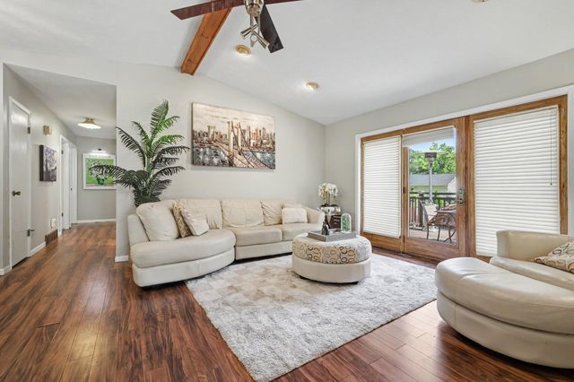 5866 Penny Farm Drive SE, Kentwood, MI 49508