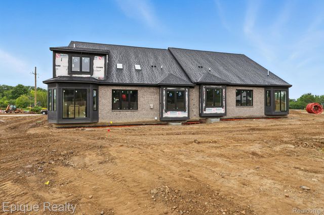 3322 Cornerstone Drive, Orion Charter Township, MI 48360