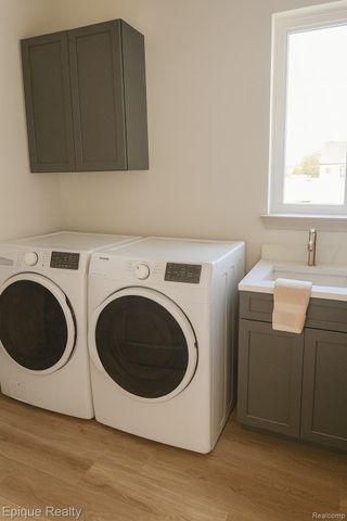 3322 Cornerstone Drive, Orion Charter Township, MI 48360