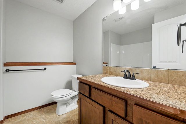 2637 E Mason Ridge, Derby, KS 67037