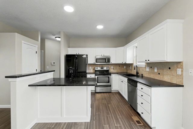 2637 E Mason Ridge, Derby, KS 67037