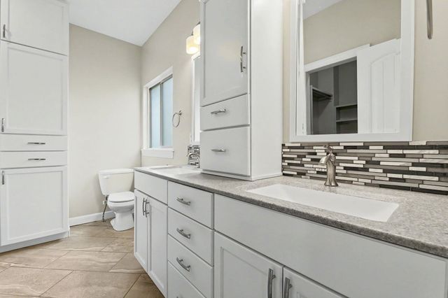 2637 E Mason Ridge, Derby, KS 67037