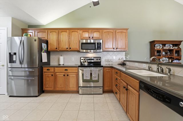 2148 Heather Glen Way, Franklin, IN 46131