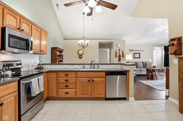 2148 Heather Glen Way, Franklin, IN 46131