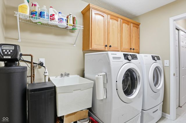 2148 Heather Glen Way, Franklin, IN 46131