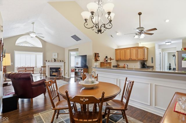 2148 Heather Glen Way, Franklin, IN 46131