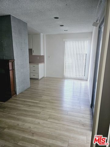 1166 Amherst Avenue 5, Los Angeles, CA 90049
