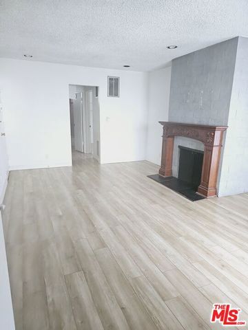 1166 Amherst Avenue 5, Los Angeles, CA 90049