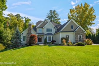 240 Menlo Park Road, Niskayuna, NY 12309