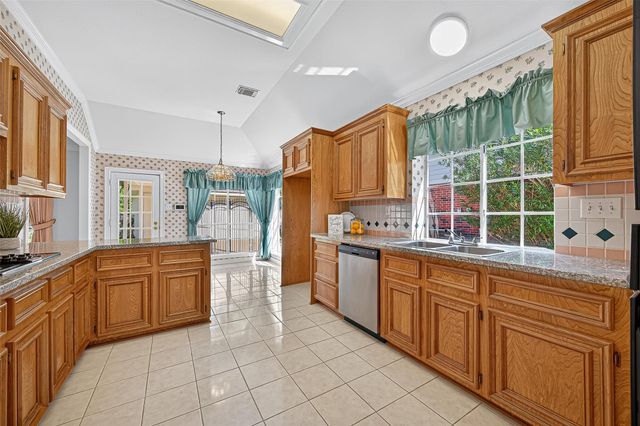 5323 Avondale Drive, Sugar Land, TX 77479
