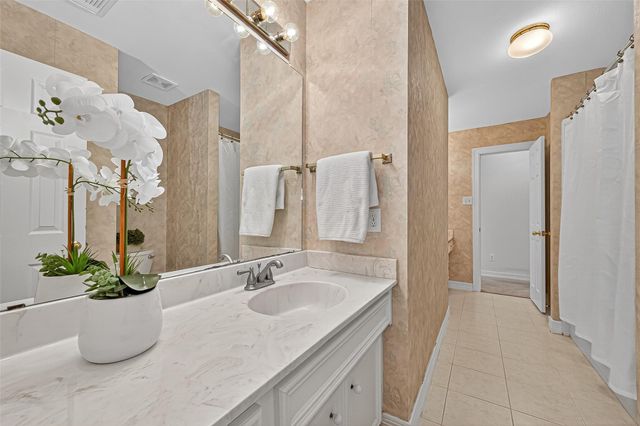 5323 Avondale Drive, Sugar Land, TX 77479
