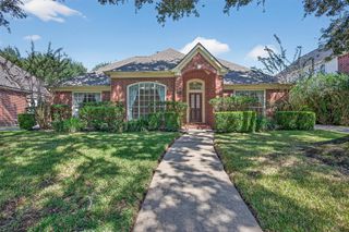 5323 Avondale Drive, Sugar Land, TX 77479