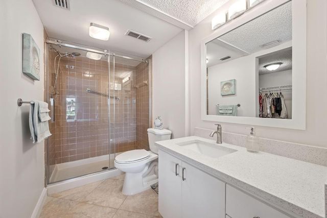 7649 Tahiti Lane 103, Lake Worth, FL 33467