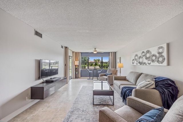 7649 Tahiti Lane 103, Lake Worth, FL 33467