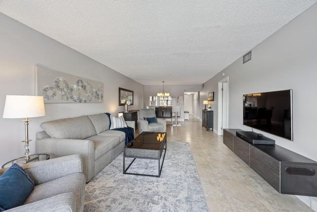 7649 Tahiti Lane 103, Lake Worth, FL 33467