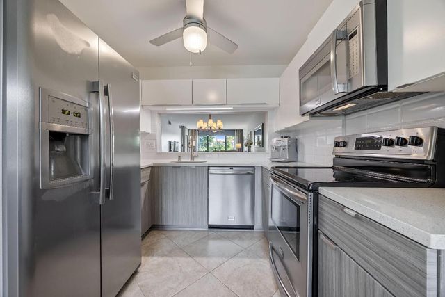 7649 Tahiti Lane 103, Lake Worth, FL 33467