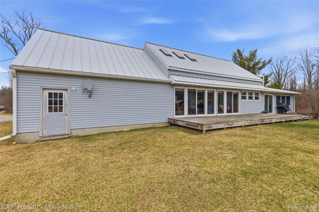 5265 Smiths Creek Road, Kimball Township, MI 48074