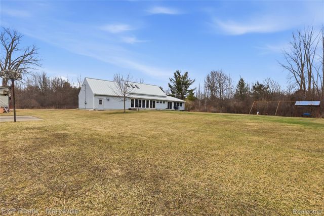 5265 Smiths Creek Road, Kimball Township, MI 48074