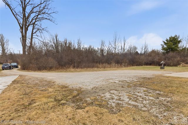5265 Smiths Creek Road, Kimball Township, MI 48074