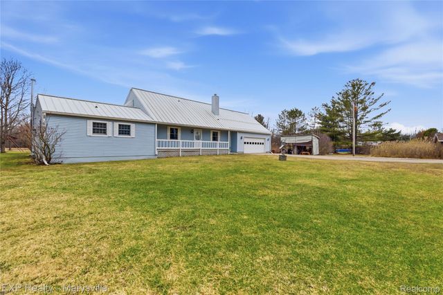 5265 Smiths Creek Road, Kimball Township, MI 48074