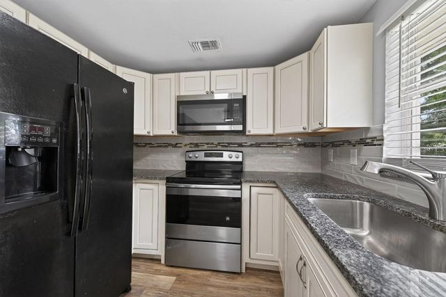 3417 DANNY BRYAN BOULEVARD, Tampa, FL 33619