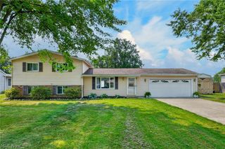 33541 Tullis Drive, Avon, OH 44011