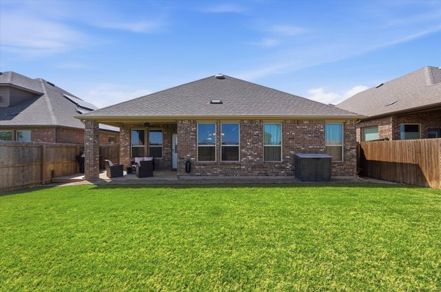 10709 Table Bluff Street, Aubrey, TX 76227
