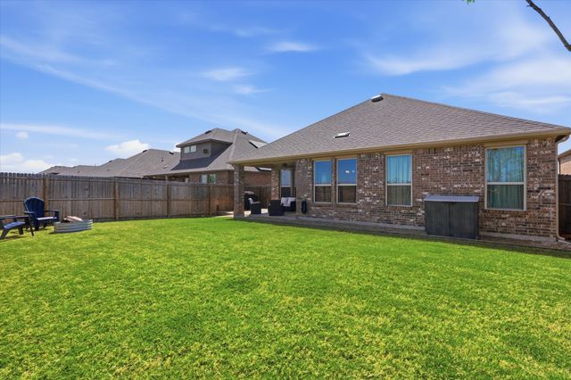 10709 Table Bluff Street, Aubrey, TX 76227