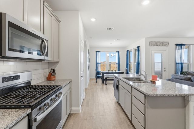 10709 Table Bluff Street, Aubrey, TX 76227